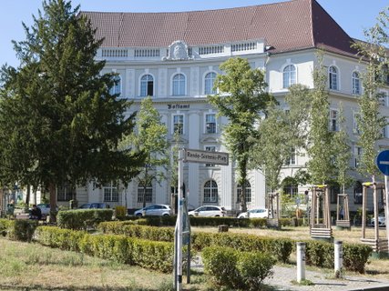 Renee-Sintenis-Platz Renee-Sintenis-Platz